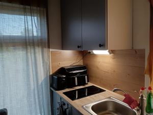 Air-conditioned cottage along the national roads