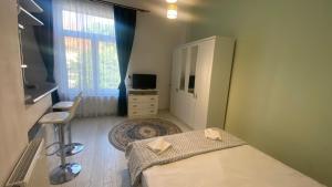 Arctic Studio & Parking