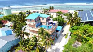 Breeze Haven Surf Retreat