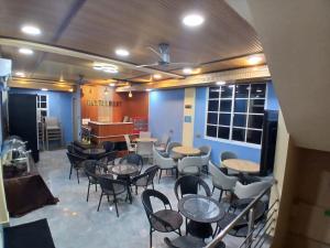 Breeze Haven Surf Retreat