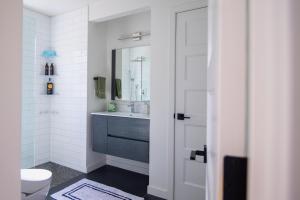 Valley Brickhouse Hot Tub Trails Downtown 1m