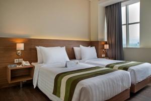 Grand Whiz Poins Simatupang Jakarta