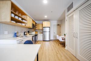 Great 1 BDR Hollywood Experience