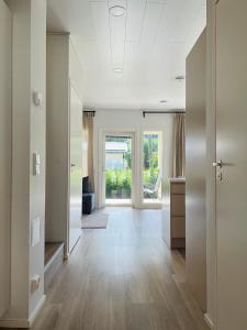 Moderni paritalo lähellä lentokenttää, free parking, sauna