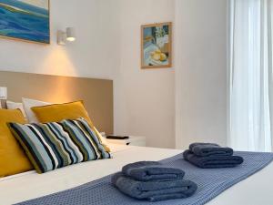 OLIA STUDIOS Olga studios