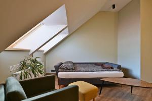 Domillion 1bdr New old town apt U2305