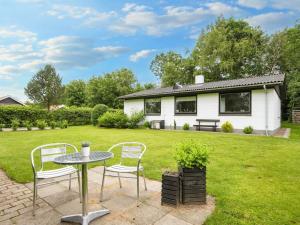 5 person holiday home in Vinderup