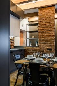 Domillion cozy 3bdr apt in oldtown P364b