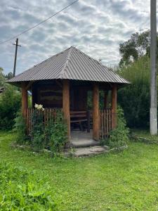 Будиночок на Лузі