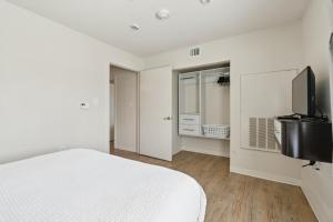 Simplicity At the Rim 1202 I Comfy 3 Bed 2 Bath