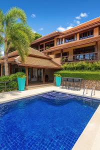 Blue Samui Ocean Villa - 3 Large Ensuite Bedrooms - Private Pool & Jacuzzi Villa - Near Four Seasons with Ocean & Mountains Views