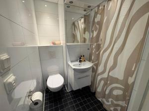 Modern 1-Bedroom Apartment for 6 Near Kristianstad