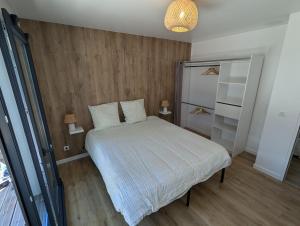 New 3 bedroom villa with Spa