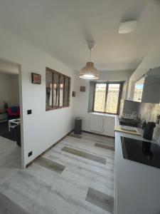 Maison 4 personnes, TV connectée