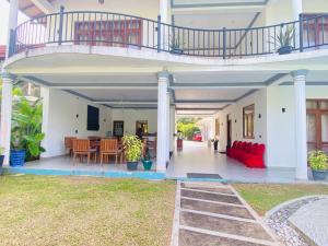 Villa Riverside