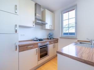 Ski-in ski-out with unique views