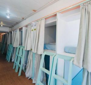 The Hide Out Rambuttri Hostel