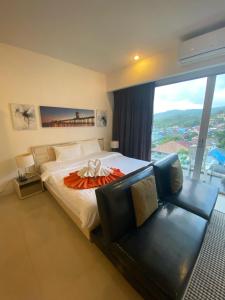 CHIC CONDO - Best mountain view near Karon beach