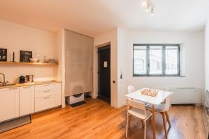 Navigli Area - Urban Oasis in Design Courtyard