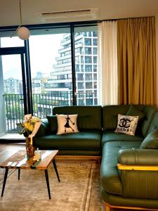 Lake View Royal Stay 2 Bedrooms Panoramic balcony