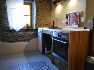 Hiking Roes Nature & Charm