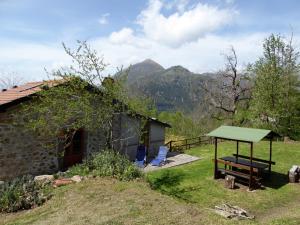 Cottage in Casoli near Ski Slopes