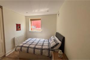 Central Dublin 2-Bed Apartment -Sleeps 5 & Parking