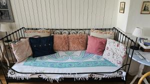 WHITE HOME IN AESCHI BEI SPIEZ