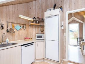 8 person holiday home in Juelsminde-By Traum