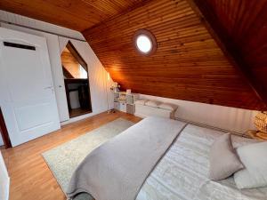 Appartements Spacieux appartement jardin, BBQ, vue sur mer, Trouville : photos des chambres