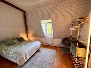 Appartements Spacieux appartement jardin, BBQ, vue sur mer, Trouville : photos des chambres