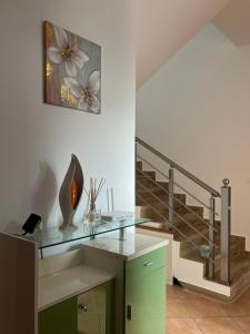 K Bougainville Albania