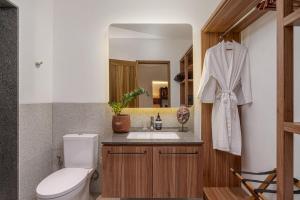 Incredible Family villa with water slide Beachside