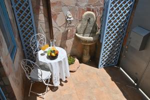 IzzHome Sea Style Apartment img16