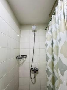 Cozy Spacious BGC Condo near SM Aura, High Street