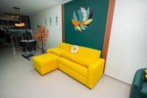 Aura Linda, Casa Bonita