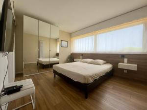 Sea view 4 people terrace 60 m & pool