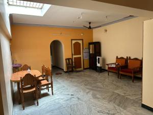 Thillai Natarajar Nivas - Family Stay