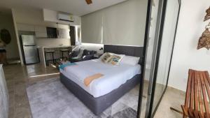 Perfect studio light and nature in Aldea Zama