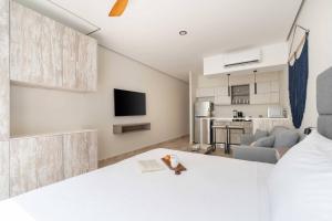 Practical and cozy AZ studio Close to everything