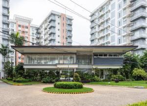 Hotel-Style Condo Cebu near IT Park Self Check in