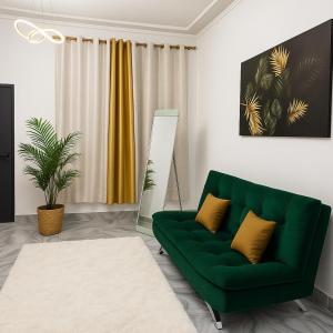 Brand New Royals Retreat 2BR 3BA