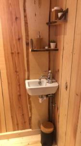 Chalets chalet dans la ville : photos des chambres