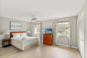 Little River Condo, Renovated, Near Beach