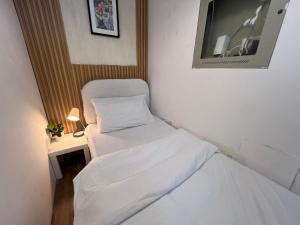 Minimalist Room In Al Barsha 1 Near Mall of Emirates