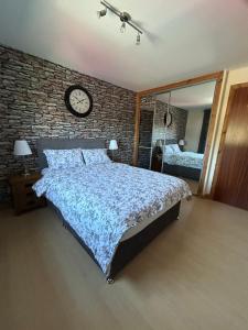 No 52 - Apartment with Lounge and Dining Area - No kitchen