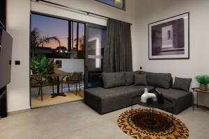 Three Doors Villa Complex