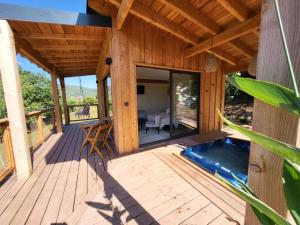 Chalets Chalet, hot tub and pool, quiet and with a view Sawadee lodge spa : photos des chambres