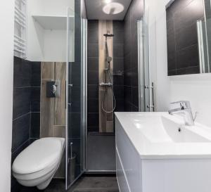 Appartements L-Evolution with AIR CONDITIONING 1 suite and private garden : photos des chambres
