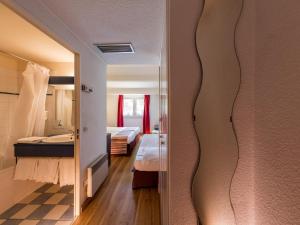 Hotels Noemys Aigues-Mortes - ex Mona Lisa Royal Hotel : photos des chambres